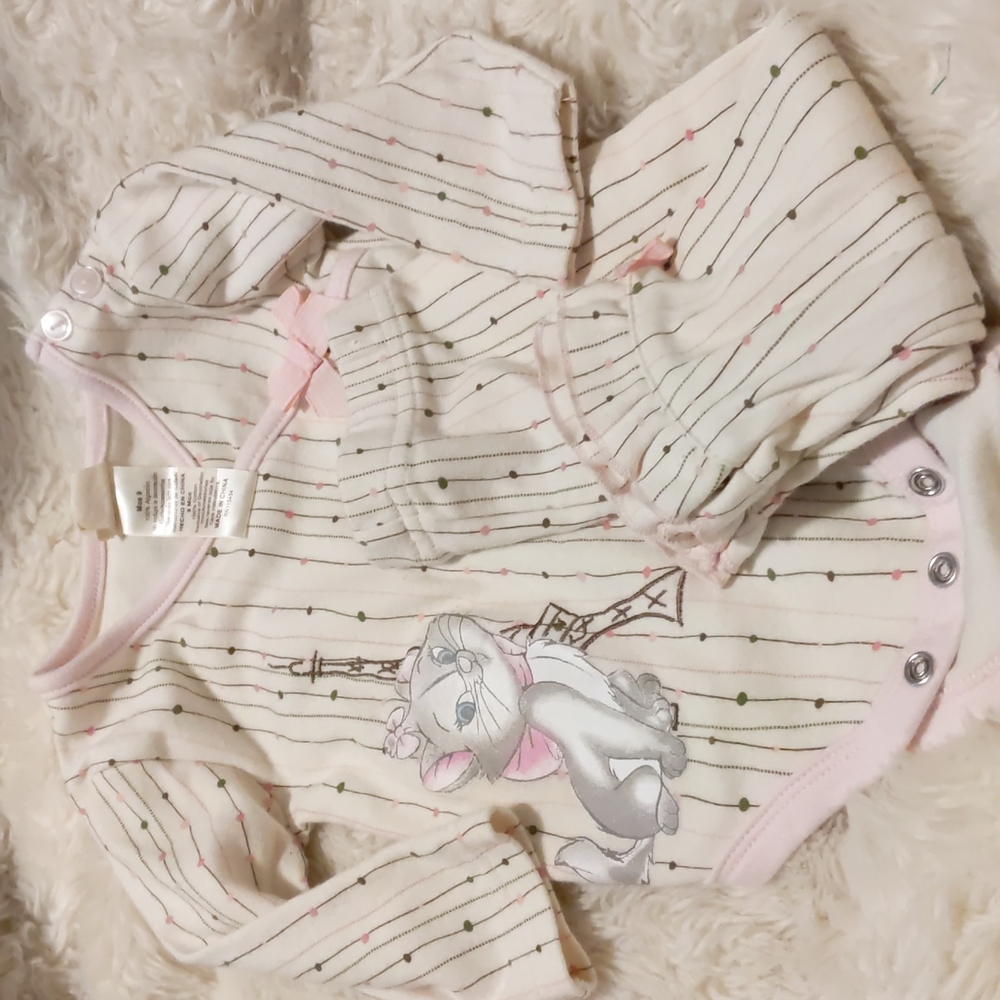 Disney aristocat 2 piece set size 9 months